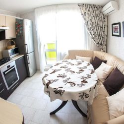 кухонный уголок со спальным местом