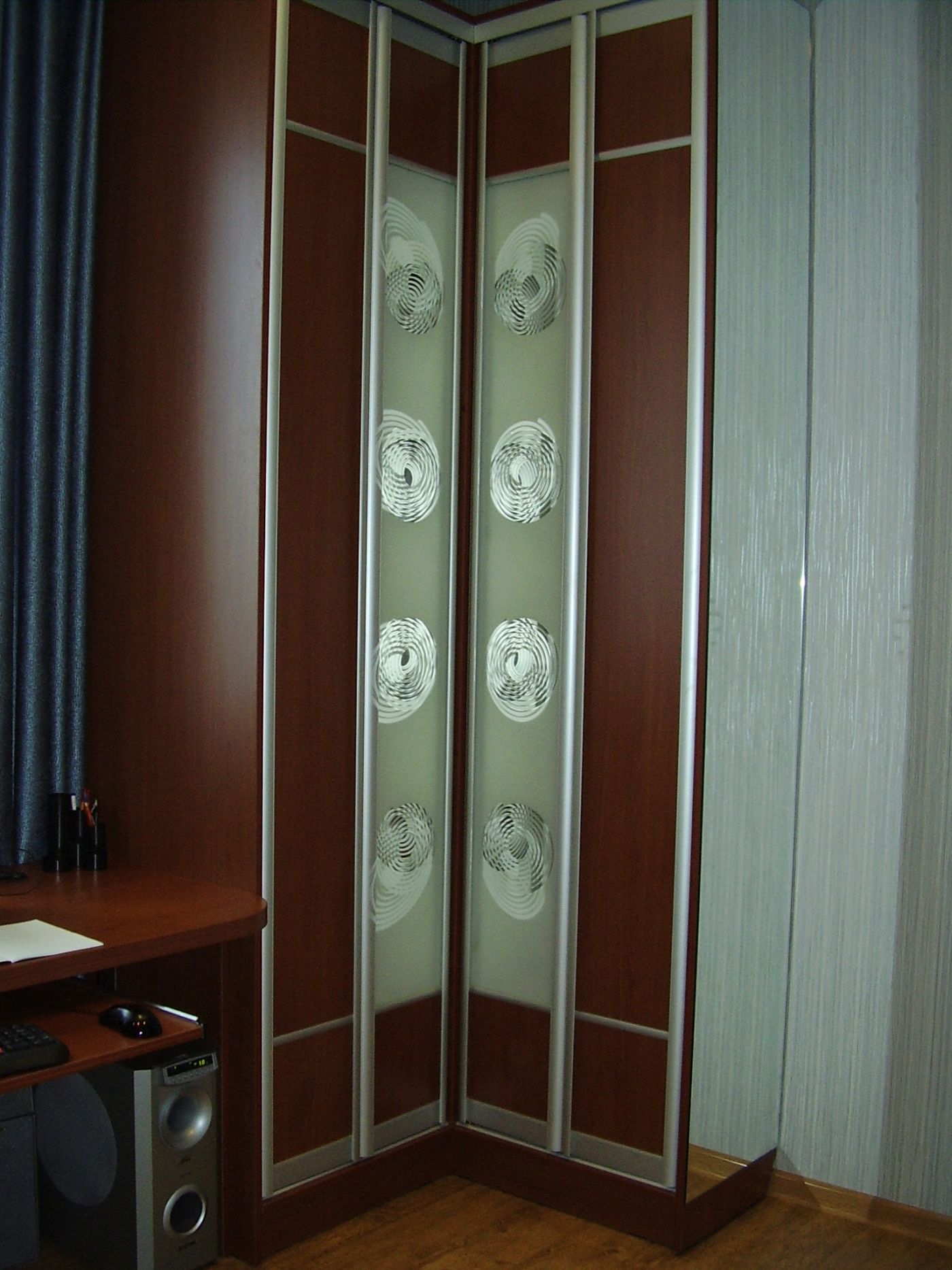 угловой шкаф-купе OLYMPUS